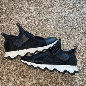 Sorel kinetic sneakers